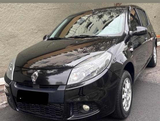 RENAULT SANDERO 1.0 EXPRESSION 16V FLEX 4P MANUAL RENAULT SANDERO 1.0 EXPRESSION 16V FLEX 4P MANUAL
